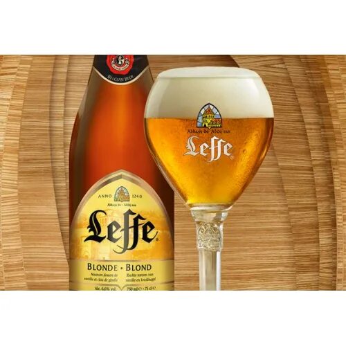 Поля лефф фото Пиво Леффе Блонд (Leffe Blonde) , 075 л (купить Пиво Леффе Блонд (Leffe Blonde) 