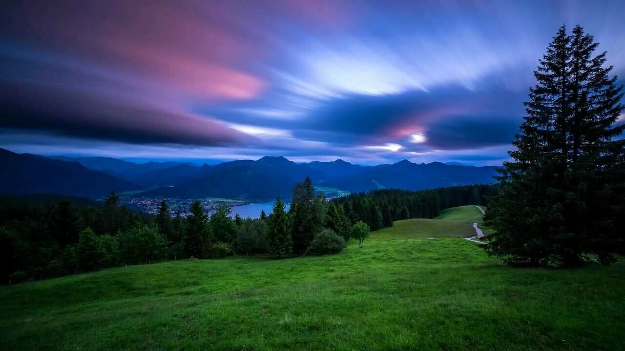 Поляна ночью фото Картина на холсте 60x110 Альянс Лес "Lake Tegernsee Баварские" на подрамнике / и