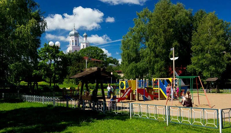 Поляна сказок новгородская область валдай фото Красивые места в Валдае - где сделать селфи? - База отдыха на Валдае "Берендеево