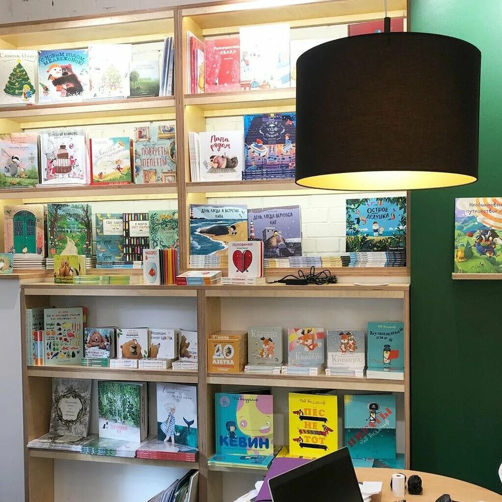 Поляндия октябрьская ул 23 фото Polyandria Book Shop, bookstore, Saint Petersburg, Bolshaya Zelenina Street, 23Б