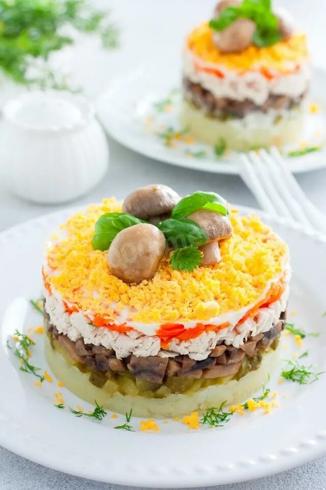 Полянка салат рецепт с курицей фото Салат Сказка с курицей и шампиньонами рецепт фото пошагово и видео - 1000.menu