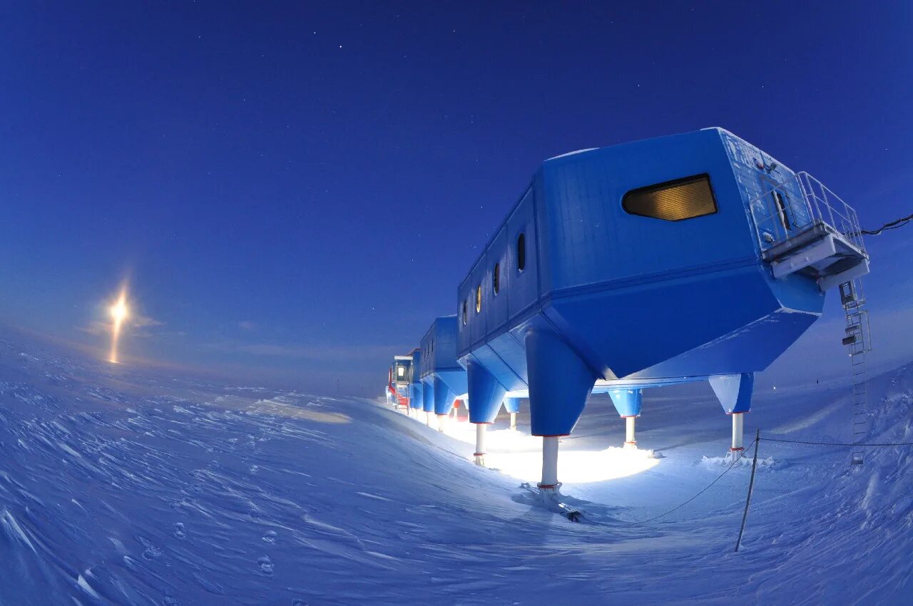 Полярная станция восток в антарктиде фото Halley Station comes to Cambridge Science Centre! - British Antarctic Survey