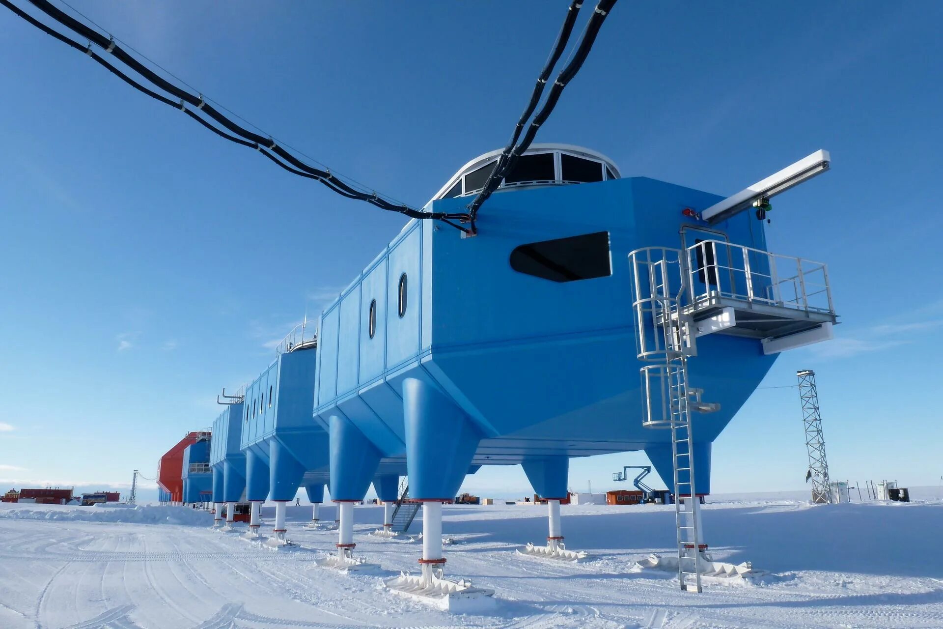 Полярные станции фото Halley VI Antarctic research station opens for business