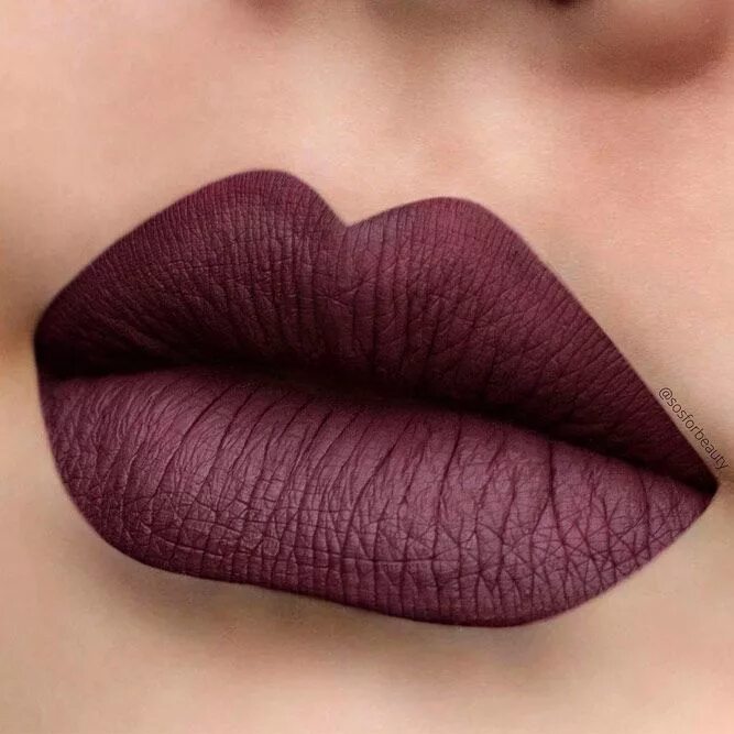 Помада бургунди на губах в макияже фото 36 Best Maroon Matte Lipstick Shades to Look Stunningly Beautiful Maroon lipstic