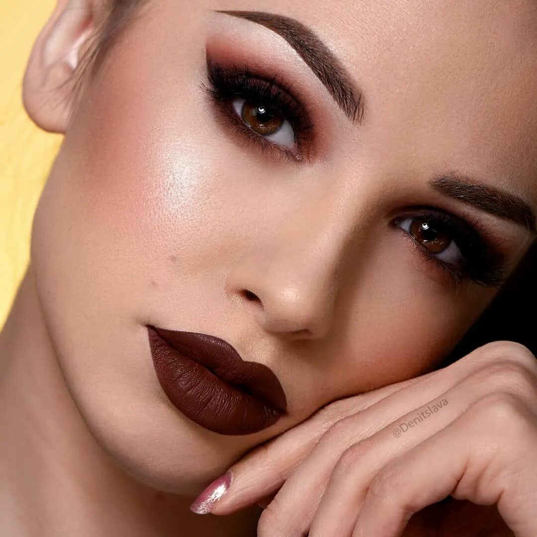 Помада для карих глаз фото NABLA Cosmetics on Instagram: "Go bold or go home! ⚡ @denitslava framed this gru