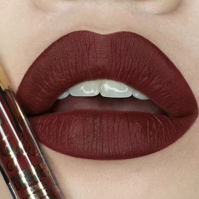 Помада красно коричневая фото 36 Best Maroon Matte Lipstick Shades to Look Stunningly Beautiful Maroon matte l