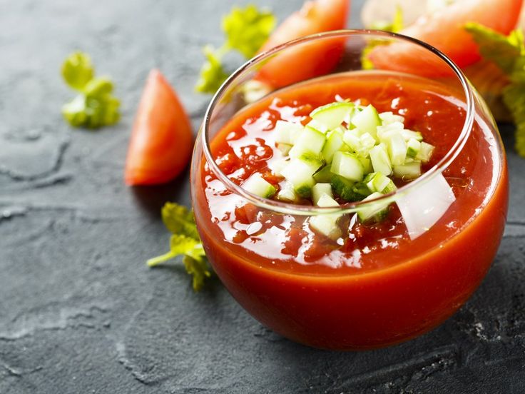 Помидор гаспачо фото Gaspacho de tomate et tartare de concombre Recette Recette gaspacho tomate, Rece