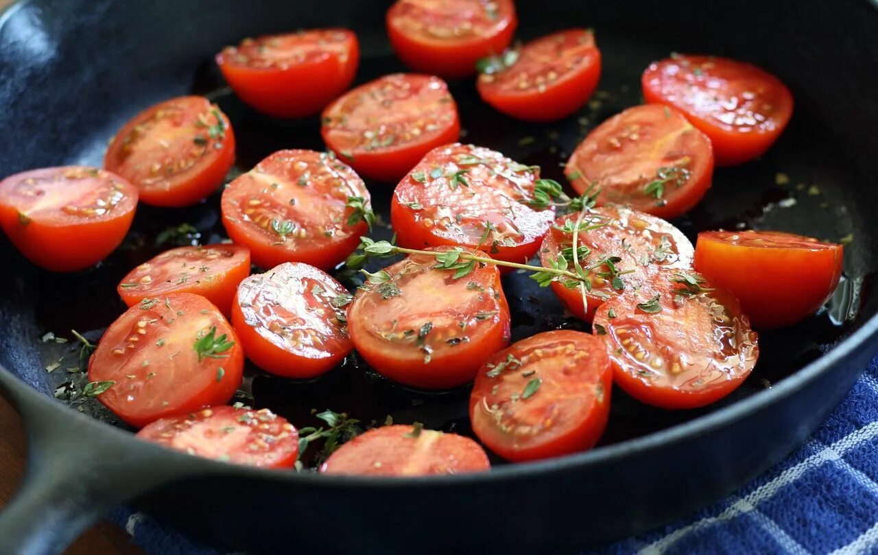 Помидоры на сковороде рецепт с фото Tomatoes Red Fresh - Free photo on Pixabay Roasted tomatoes, Healthy, Cooking