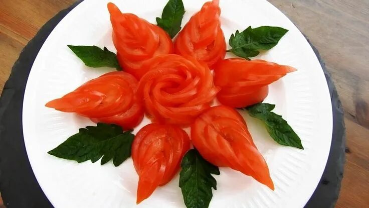 Помидоры нарезка красиво фото How To Make Tomato Rose Garnish - Красивейшая нарезка помидоров и огурцов! - You