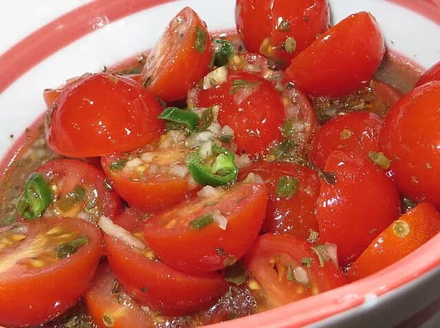 Помидоры по корейски фото рецепт Фотография Tomatensalat rezepte, Tomatensalat, Leckere salate