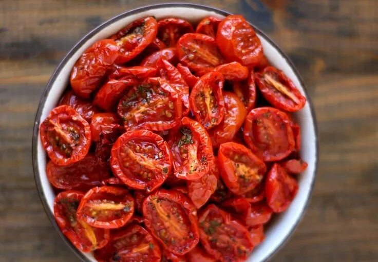 Помидоры в духовке запеченные рецепты фото oven-dried-tomatoes-recipe-min Recetas con tomate, Recetas de comida, Como hacer