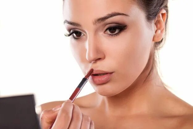 Помогает макияжу When you incorporate lipliner into your routine. Lipstick, Long lasting lipstick