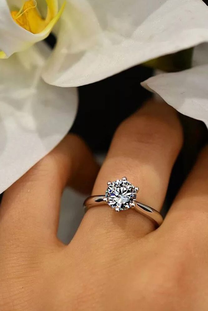 Помолвочное кольцо какое должно быть фото Engagement Ring Ideas: 51 Ring Ideas That We Love Top engagement rings, Best eng