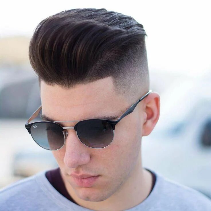 Помпадур прическа мужская фото Pompadour Hairstyles for Men Mens hairstyles pompadour, High fade haircut, Pompa