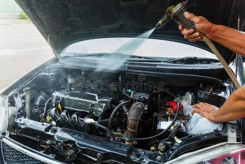 Помыть двигатель своими руками в домашних High Pressure Water Cleaning Car Engine. Stock Image - Image of service, sponge: