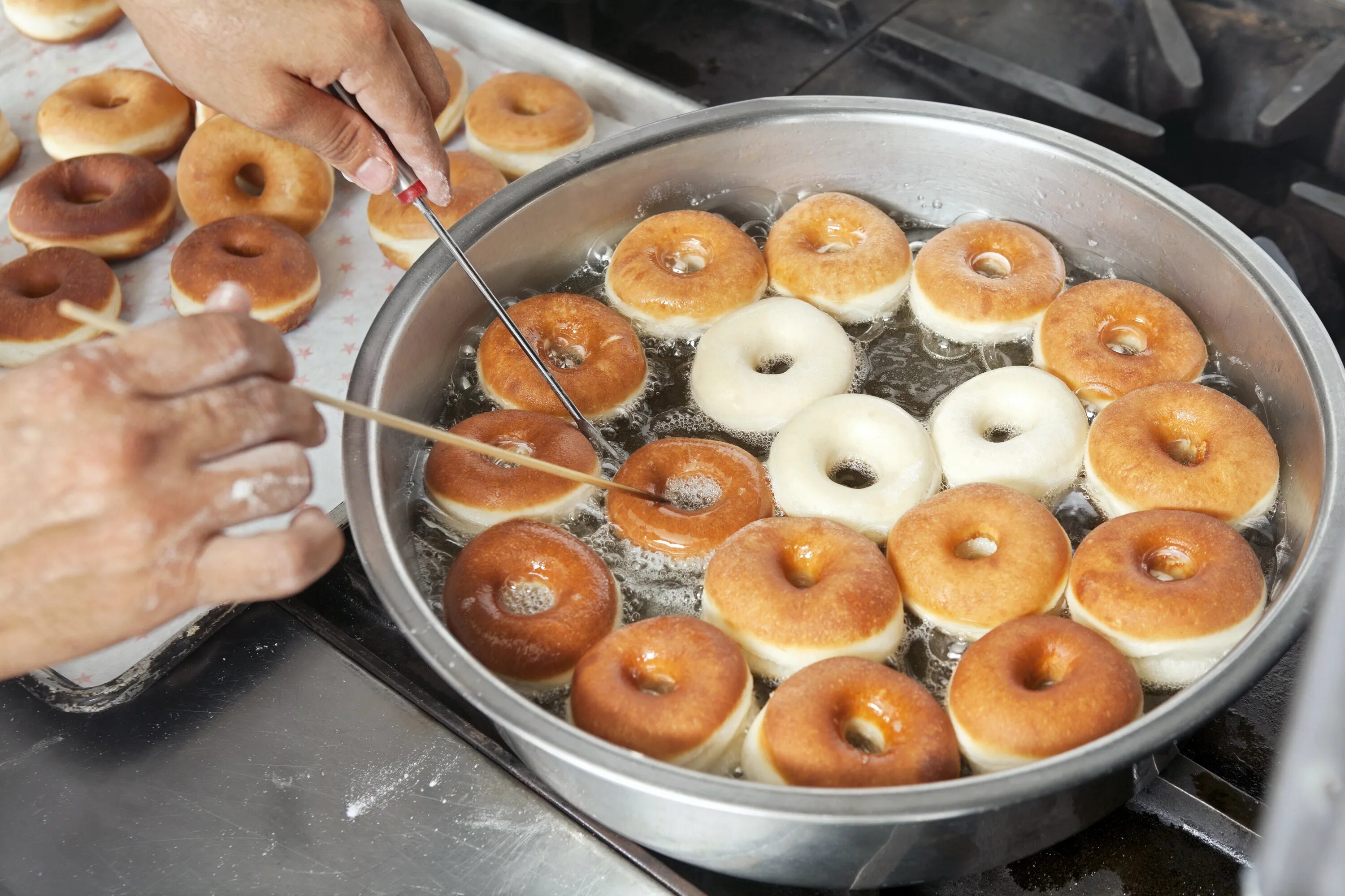 Пончики рецепт приготовления фото On National Donut Day, A Tribute To The Totally Delicious And Addicting Treat Hu