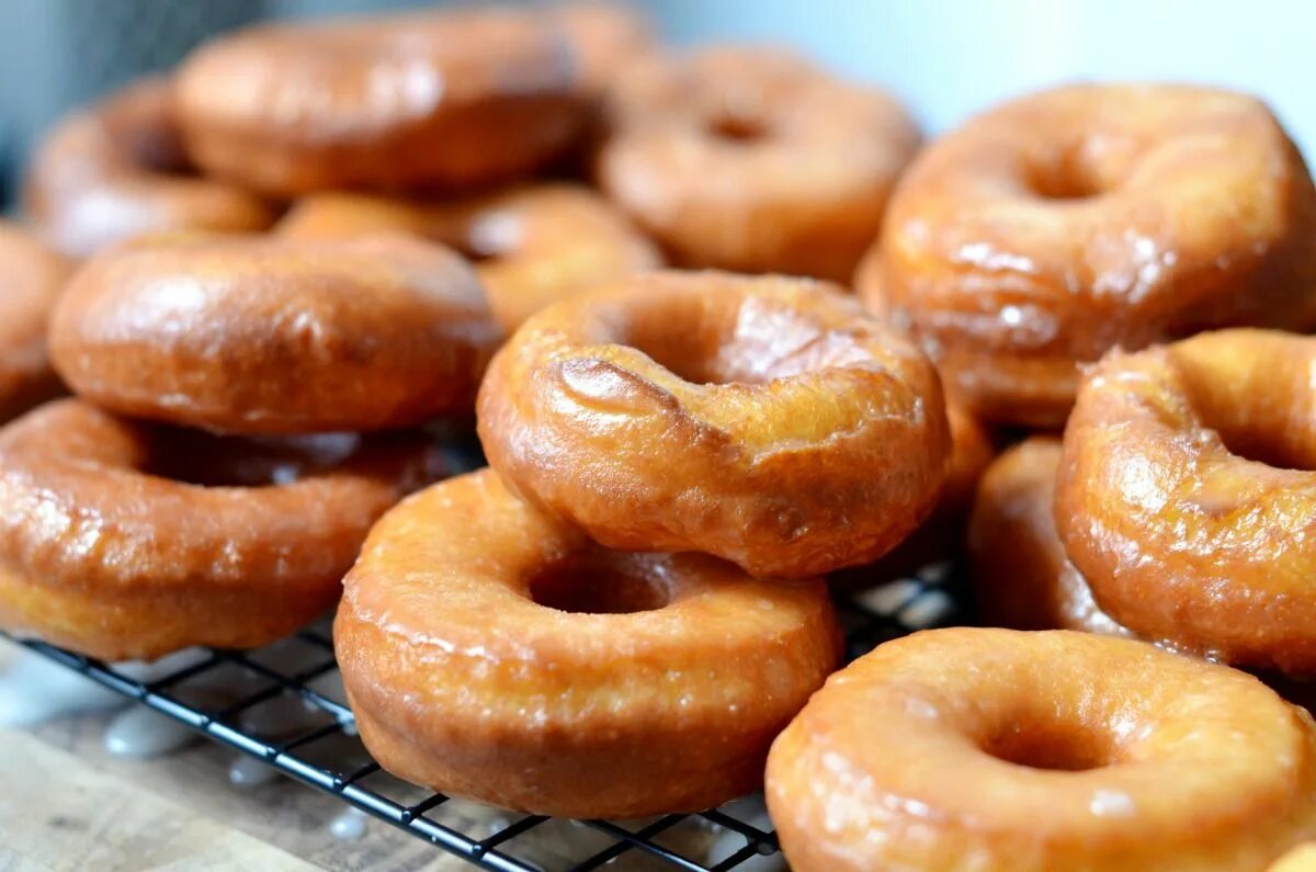 Пончики в домашних условиях фото The Pioneer Woman's Homemade Glazed Doughnuts - Three Many Cooks Recipe Homemade