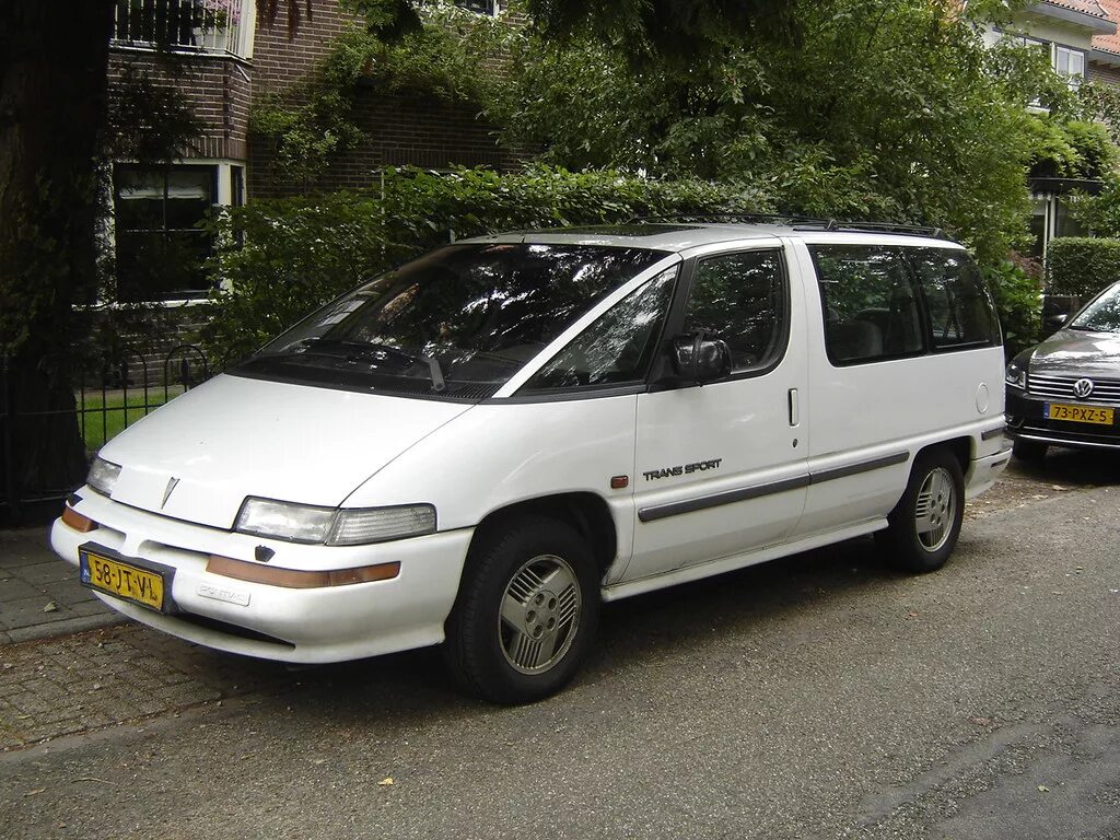 Понтиак транс спорт фото 1993 Pontiac Trans Sport One of the range of GM minivans i. Flickr