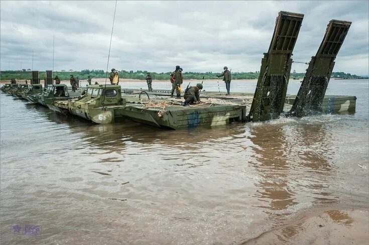 Понтонные мосты военные фото Подъём аппарелей. Canal, Structures