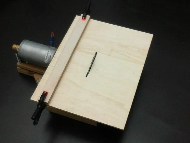 Попить самоделки Mini Circular Saw by ric12335 -- Homemade mini circular saw constructed from woo