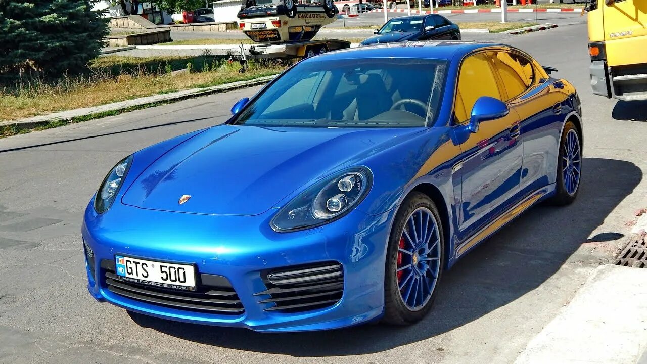 Порше синий фото Sapphire Blue Metallic Porsche Panamera GTS MkII. Start up and revs. - YouTube