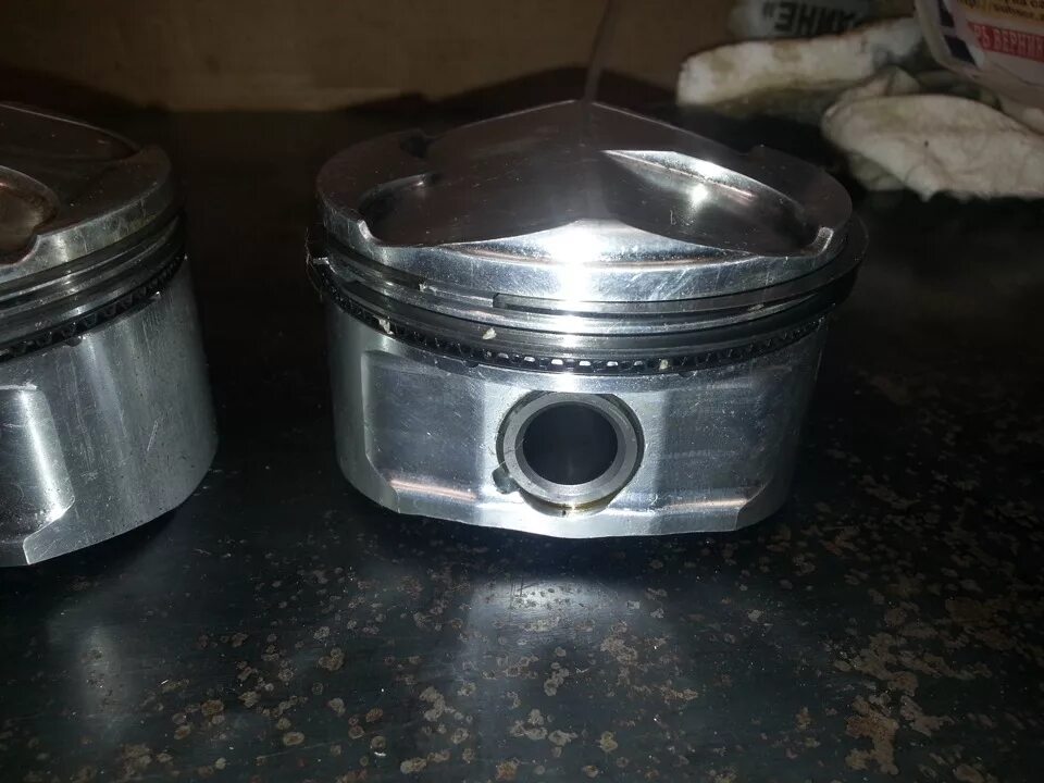 Поршня двигателя 16 клапанная фото Кованные поршни CP Pistons, под степень сжатия 12.5:1 - Nissan Primera (P10), 2 