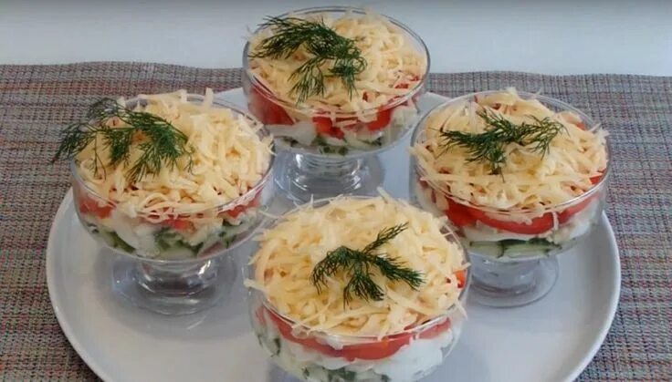 Порционные салаты фото рецепт Салаты в креманках - простые и вкусные рецепты порционных салатов Национальная е