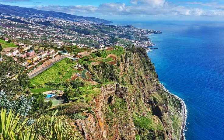 Португалия остров мадейра фото The Quiet Beaches of Portugal's Madeira Islands