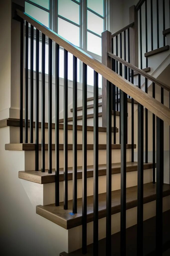 Поручни лестницы фото Metal Balusters Modern railing, Railing design, Stair railing design