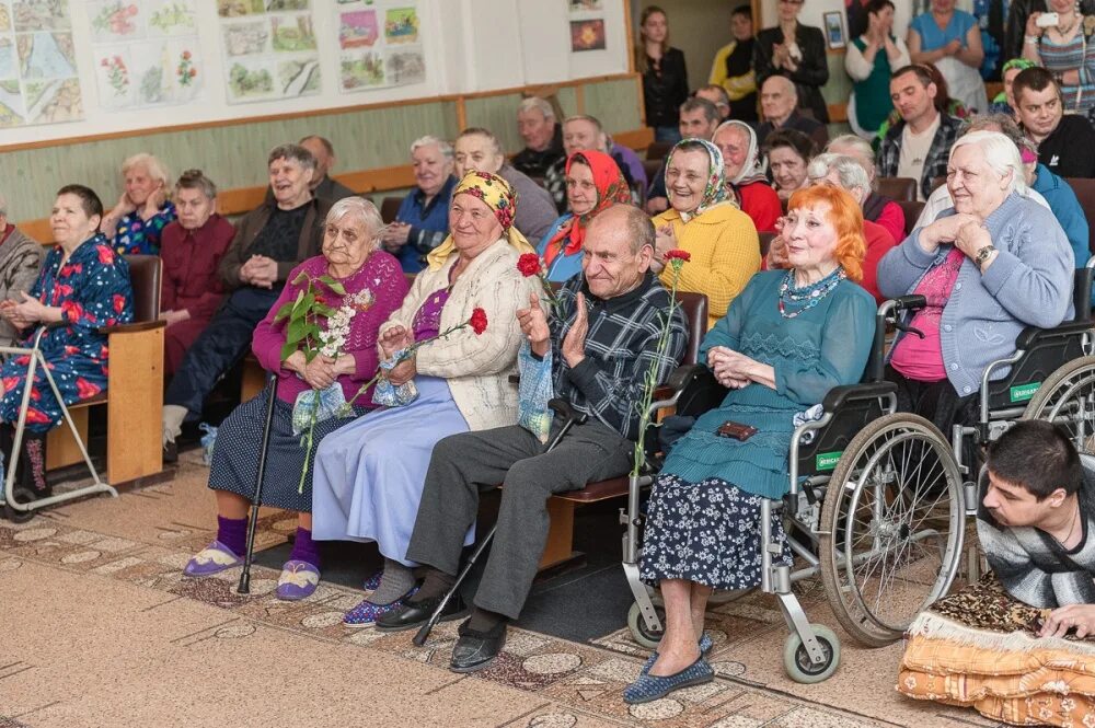 Порядок оформления в дома интернаты Правительство утвердило список мероприятий по развитию медпомощи пожилым до 2025