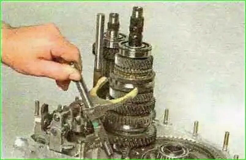 Порядок разборки кпп еалины Dismantling and assembling the Lada Granta gearbox