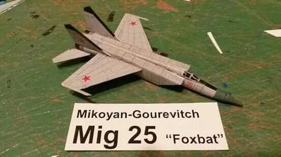 Порядок сборки миг 25 из бумаги MiG-25 Foxbat (1:200) de Bruno Vanhecke Hobbys