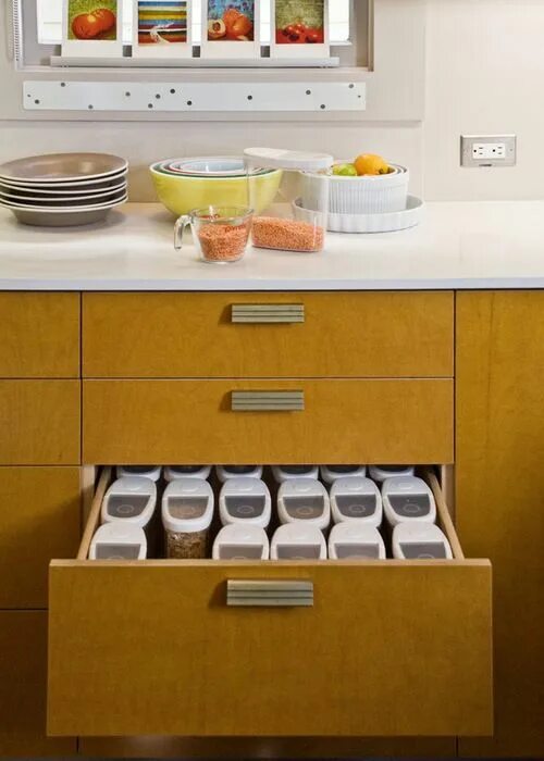 Порядок в кухонных шкафах идеи фото Eight small changes to make your life more organised Kitchen hacks organization,