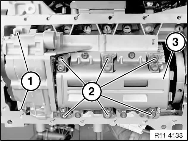 Порядок затяжки помпы bmw f800 11 41 000 Removing and installing/replacing oil pump (N46T)