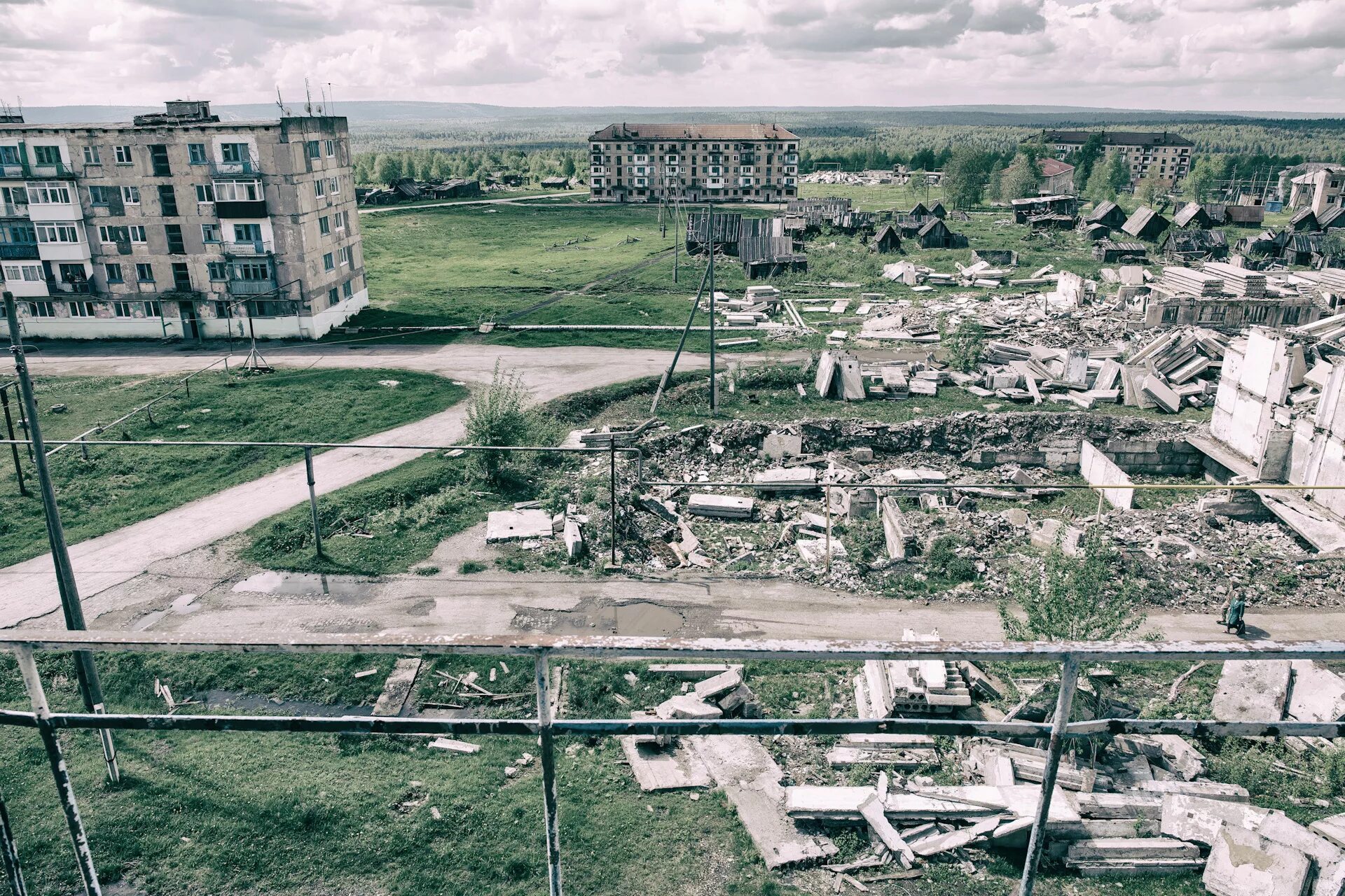 Пос юбилейный фото Усьвинские заметки. Часть 2 - Как умирают города. Поселок Юбилейный. - Volkswage