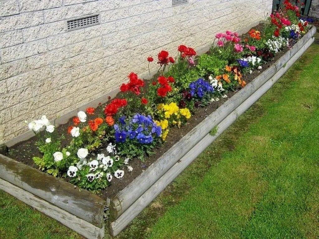 Посадка цветов на даче фото 35 Beautiful Flower Beds Design Ideas In Front Of House - MAGZHOUSE in 2023 Gard