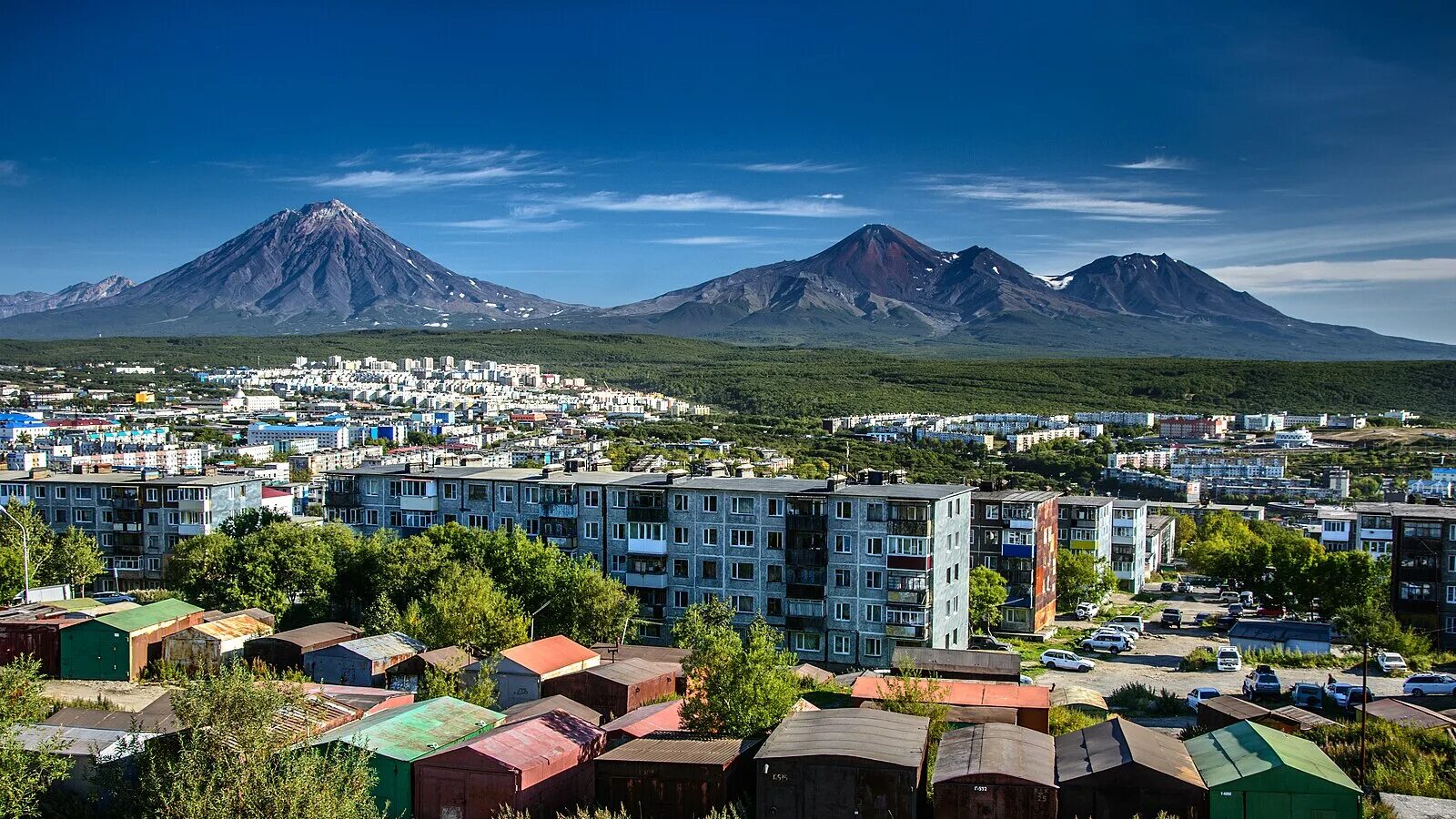 Поселки камчатского края фото File:Kamchatka Domestic Volcanoes, Kamchatka (23806005646).jpg - Wikipedia