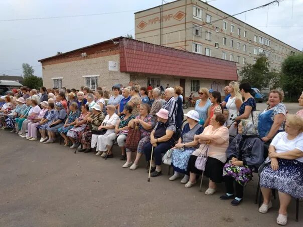 Поселок авсюнино фото В Авсюнино открыт реконструированный памятник погибшим жителям поселка в годы Ве