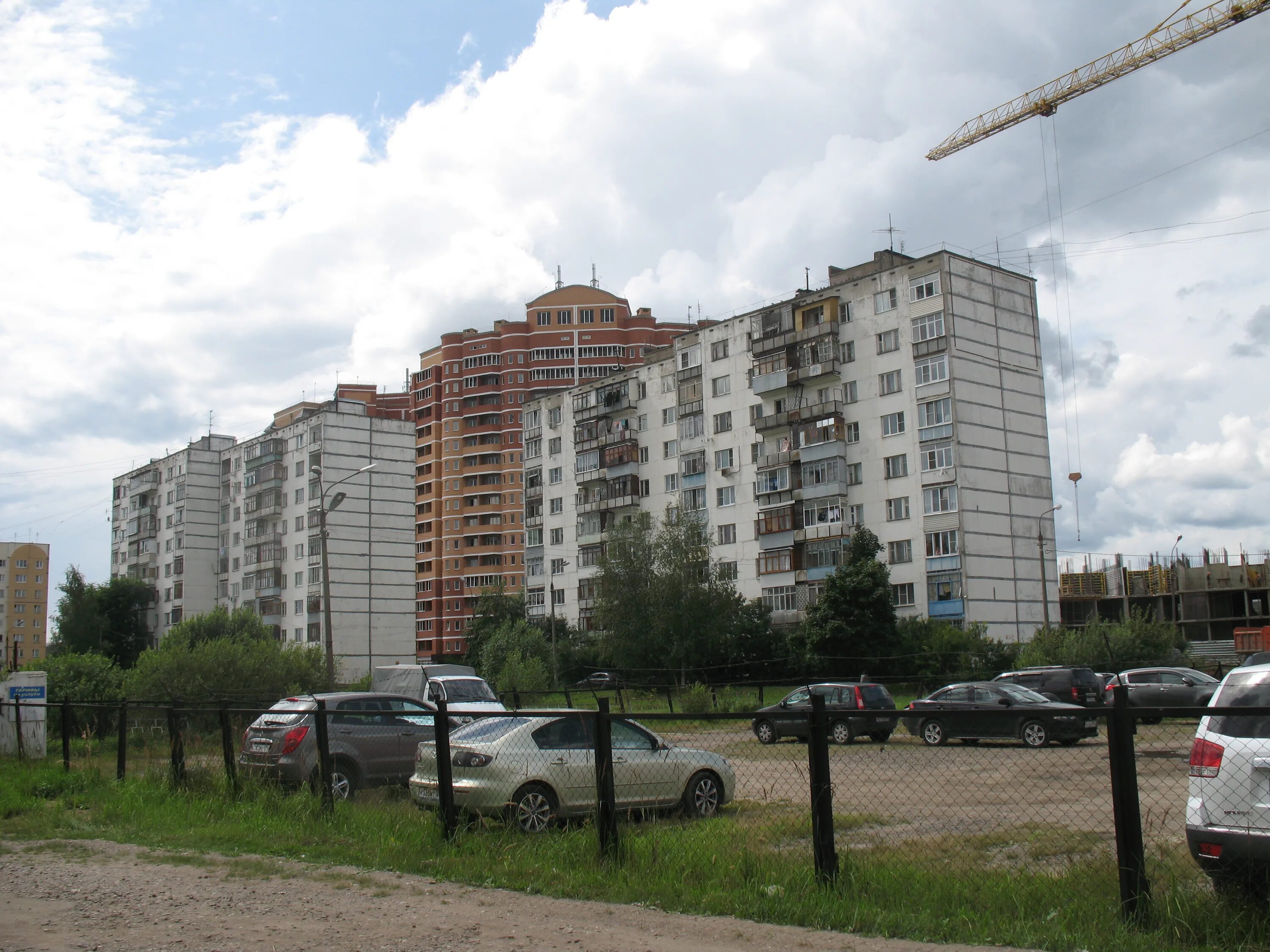 Поселок киевский фото Файл:Posyolok Kievskiy (view to flat buildings 22,22A,23).JPG - Википедия