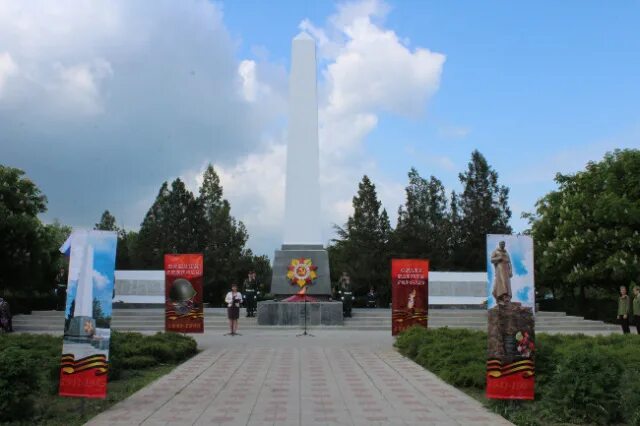 Поселок ленино крым фото Памятный знак в честь воинов-односельчан. Дата событий: 1941-1945гг. Патриотичес