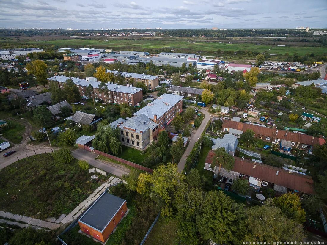 Поселок октябрьский фото Поселок Октябрьский и фабричный комплекс Шорыгиных с квадрокоптера, Люберецкий р