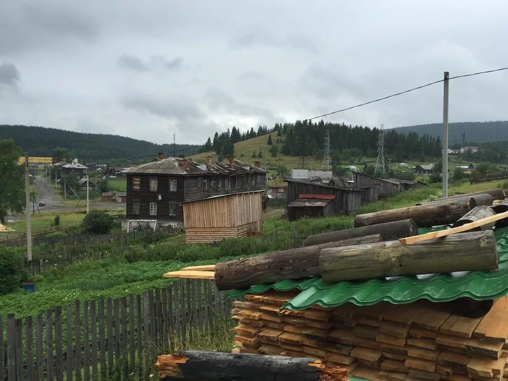 Поселок уралец фото В Нижнем Тагиле ищут управляющую компанию для домов в поселке Уралец " Вечерние 