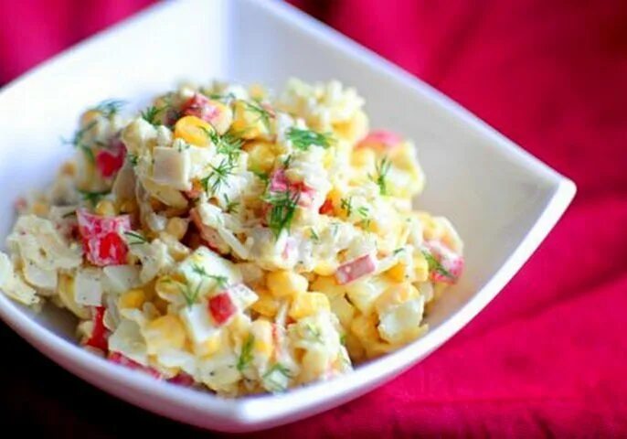 Пошаговое фото крабового салата Салат с крабовыми палочками и кукурузой / salad with crab sticks and corn - поша