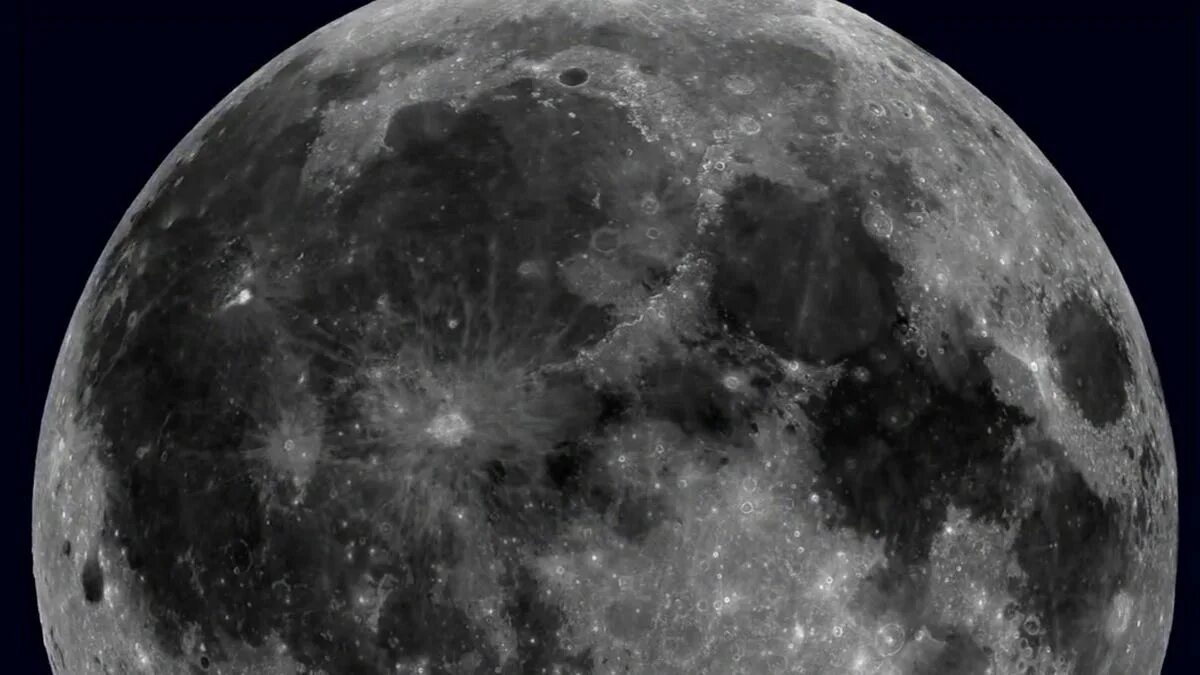 Последнее фото луны Watch two rogue space rocks smash into the moon - CNET