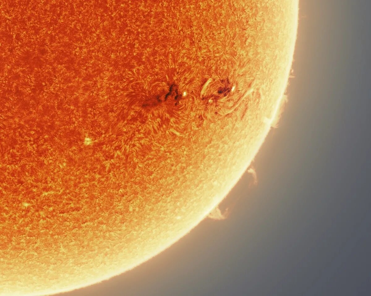 Последнее фото солнца 150,000 Images Combined Into One Spectacular Photo of the Sun