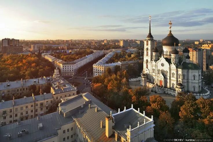 Последние фото воронежа The Cathedral of the Annunciation in Voronezh, Russia is nearly 100 meters high!