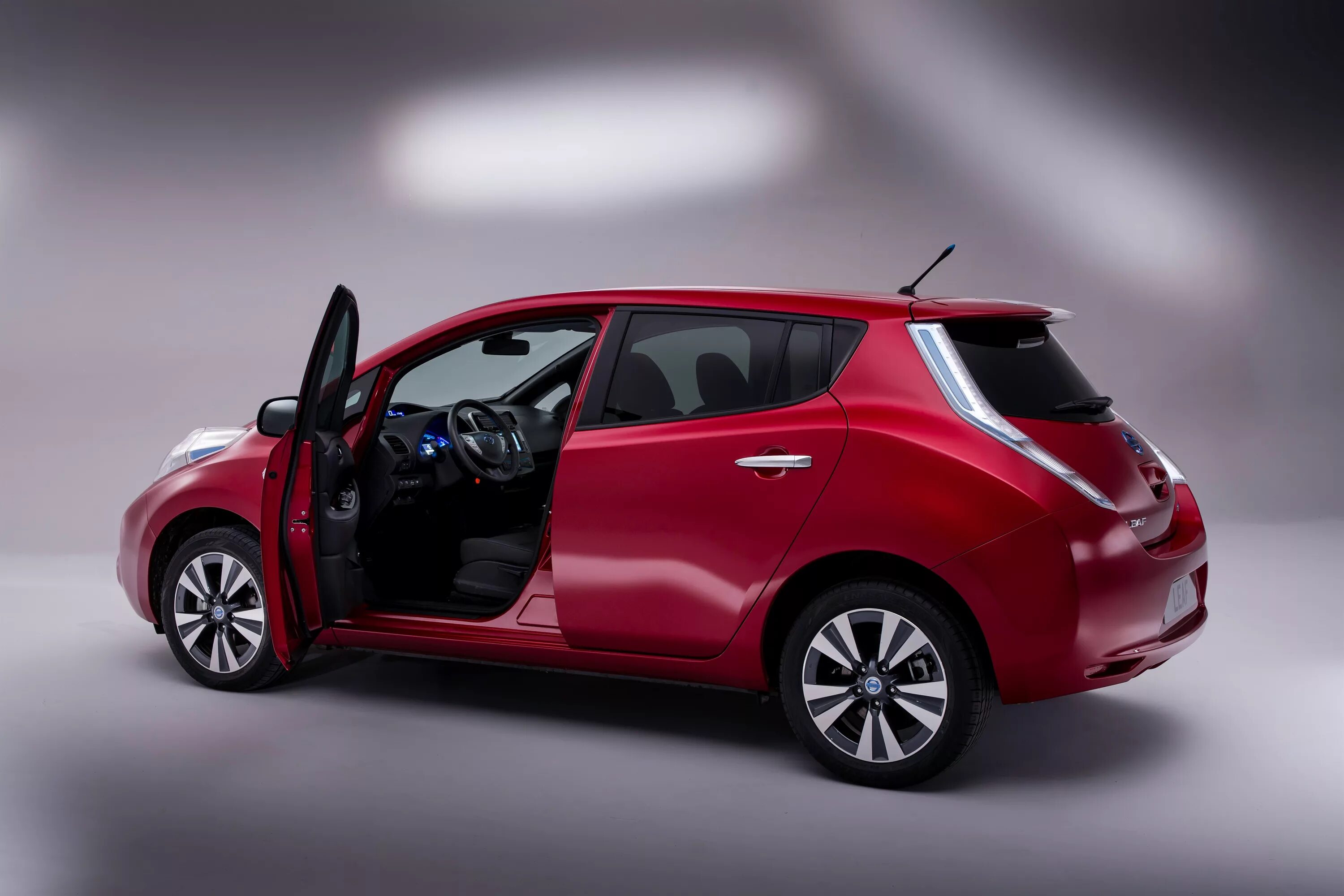 Последние модели ниссан фото NEW NISSAN LEAF - Nissan Nordic Europe Oy-g