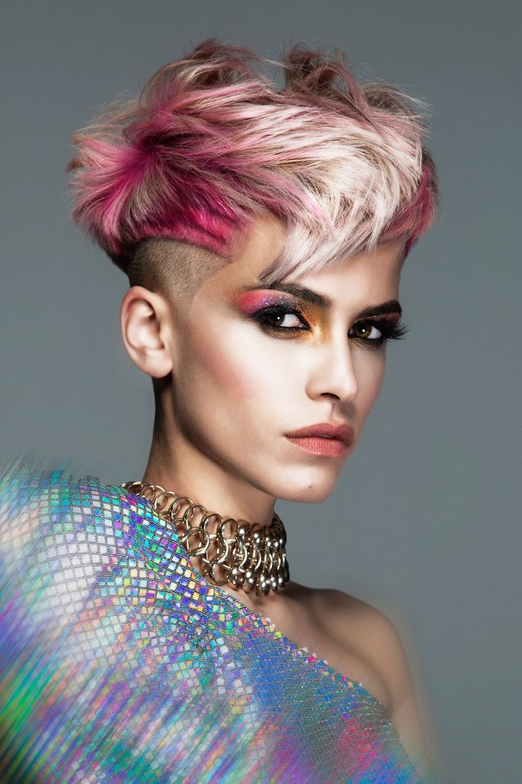 Последние прически Studio by Christian Ríos Short hair color, Short hair styles, Pink hair