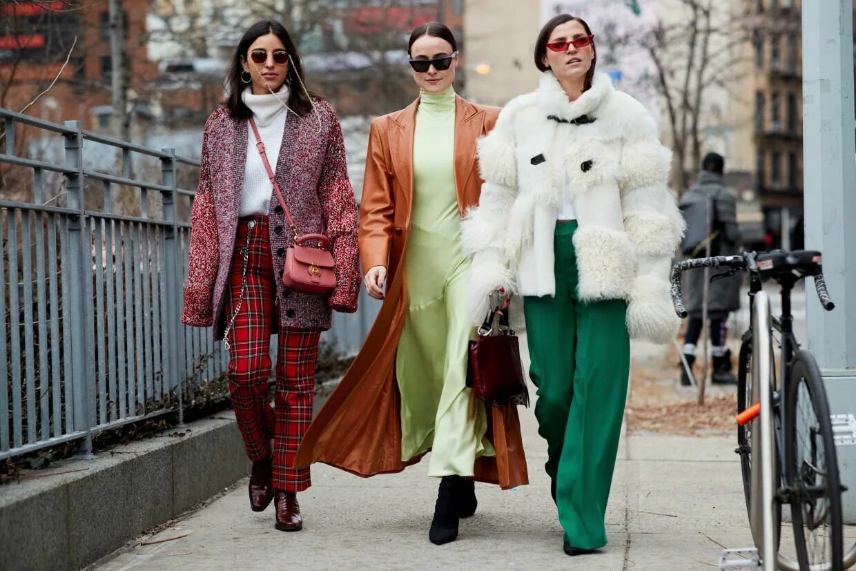 Последние тренды в одежде и обуви The Best Street Style Looks From New York Fashion Week Fall 2018 New york fashio