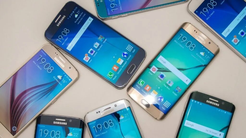 Последний самсунг телефон фото Популярные модели смартфонов Samsung исчезли из продажи в ряде регионов России